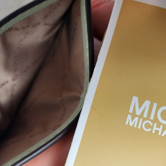 Michael Kors Jodie Logo Large 3-1 Card Holder - Picture 8 of 11